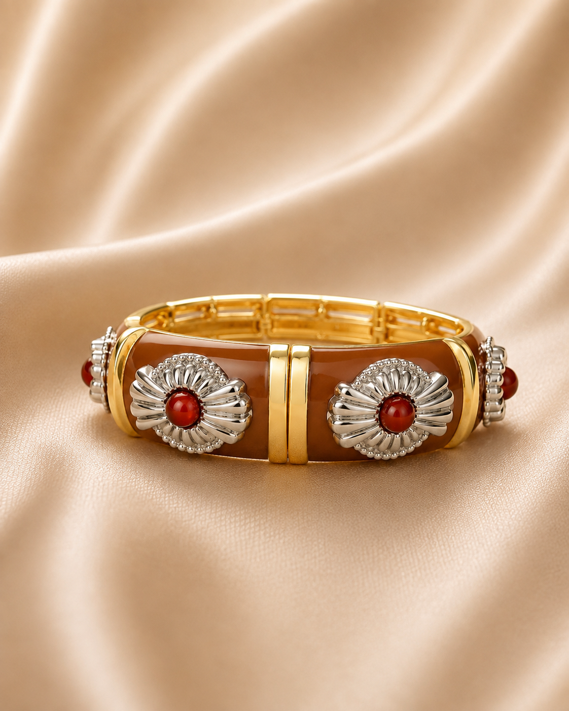 Pulseira Flores Resina Marrom e Madrepérola com Detalhes Dourados